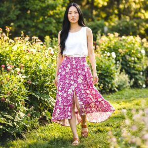 Patrons of Peace Boho Beige Floral Print on Red Background Maxi Hi-Lo Skirt Sz L